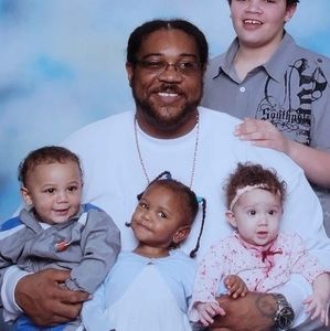 Meet your Posher, Lewis